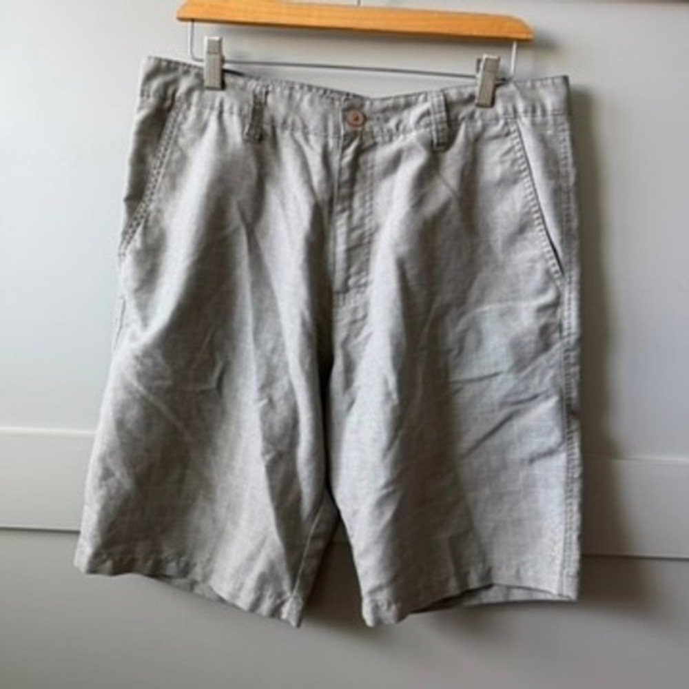 O'Neill Shorts Mens 32 Tan Grid Pattern Flat Front Casual Surf Summer